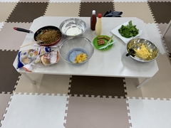 調理イベントの裏話。

調理イベントの食材や調理方法等はスタッフが昼食を兼ねて試食をして話し合いながら企画します。